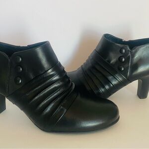 Nurture by Lamaze Women's Elegant Black Ankle Boots SZ 11 Leather Upper
